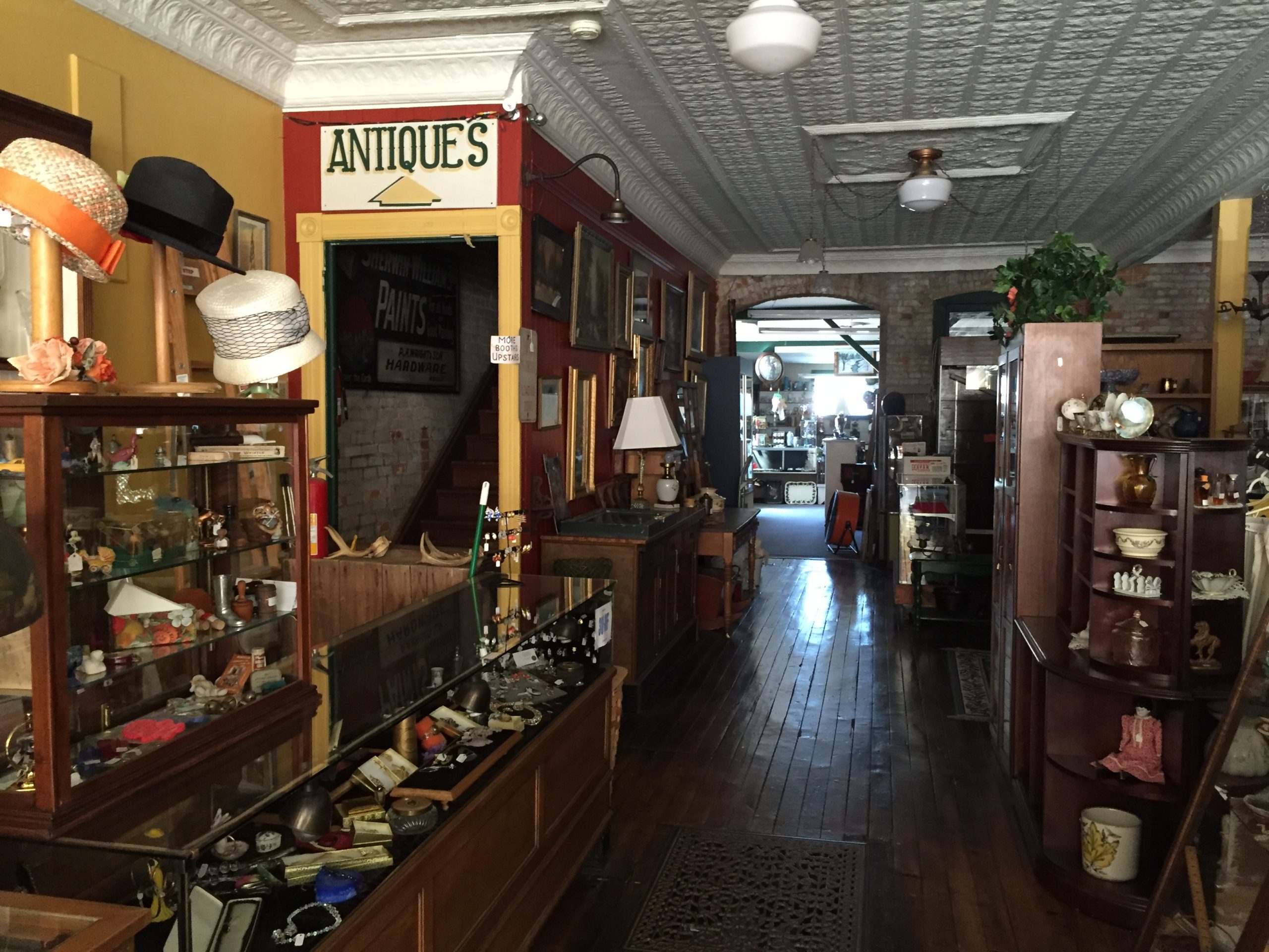 Visit Holly Holly is Your Destination